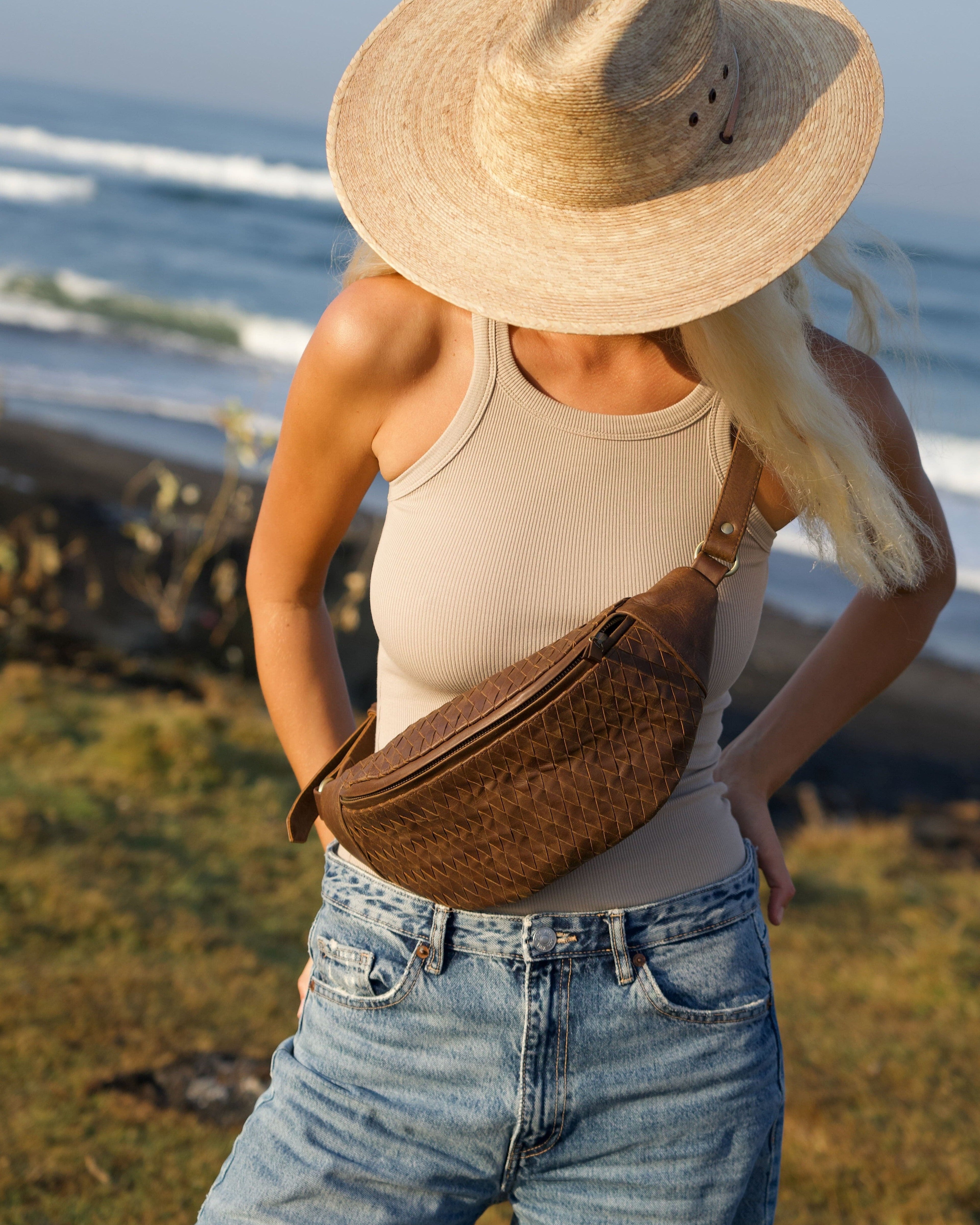 Woven Atlas - Saddle (Dark)